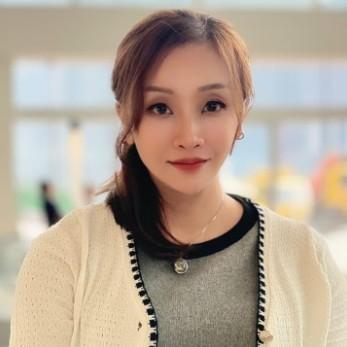 Nicole Zheng