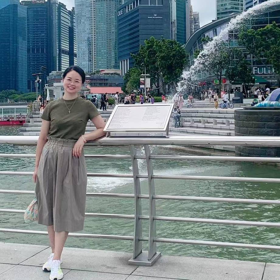 Chunxia Zhou
